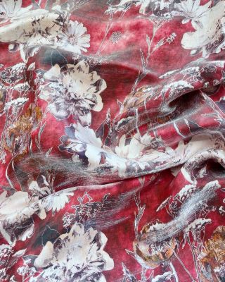 Nový materiál z Emirátů v různych designech - bavlna/organza ♥️ na showroomu. #latky #fabrics #latkyjekyllandhyde #novinka...